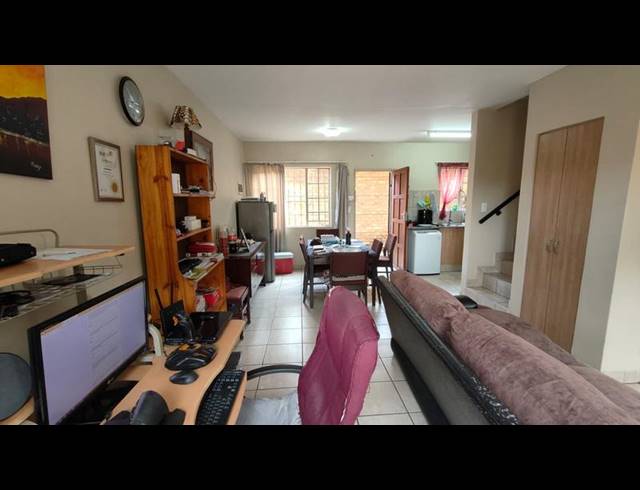 2 BEDROOM TOWNHOUSE FOR SALE IN ANNLIN